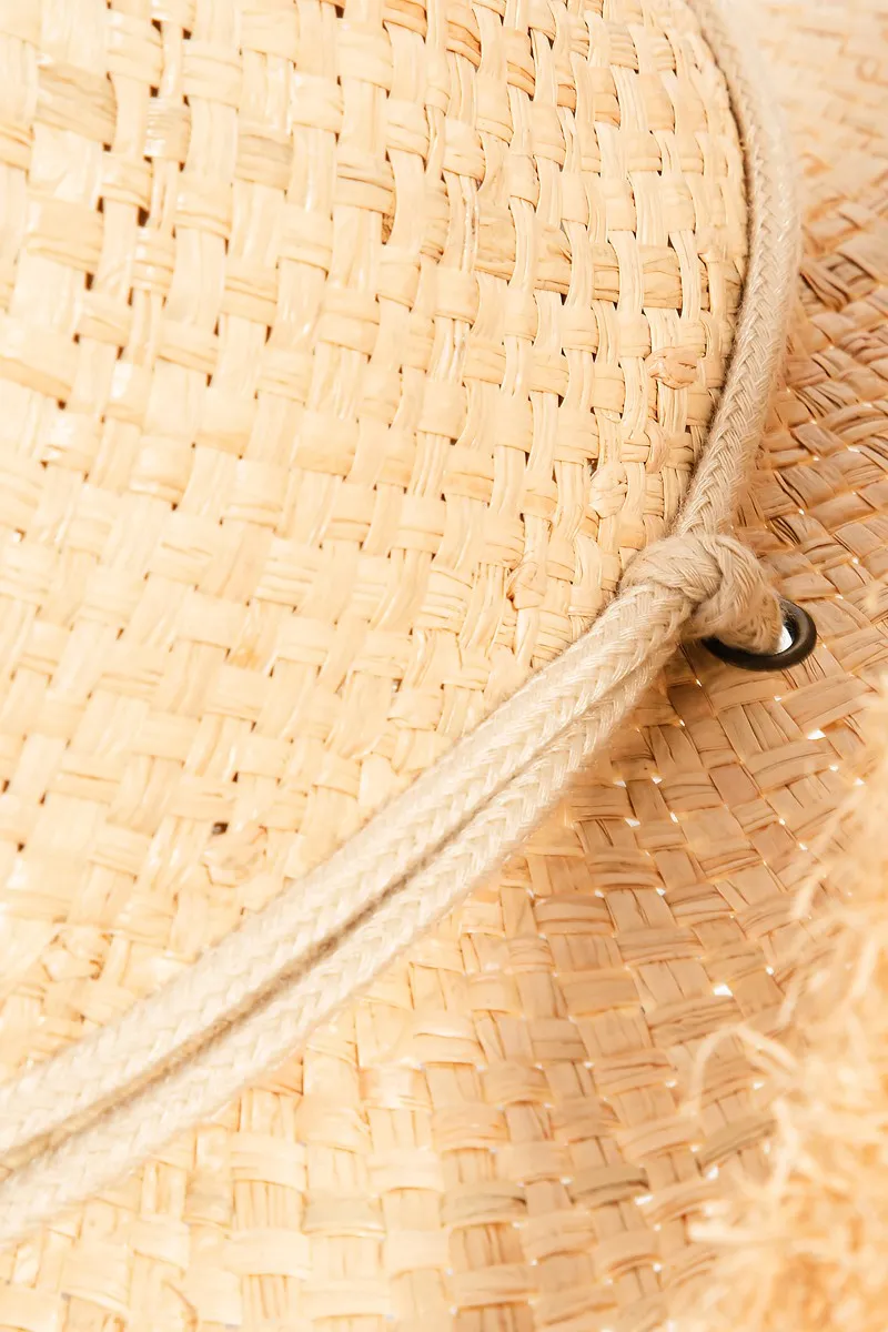 FAME ADJUSTABLE STRAP RAW HEM WEAVE HAT