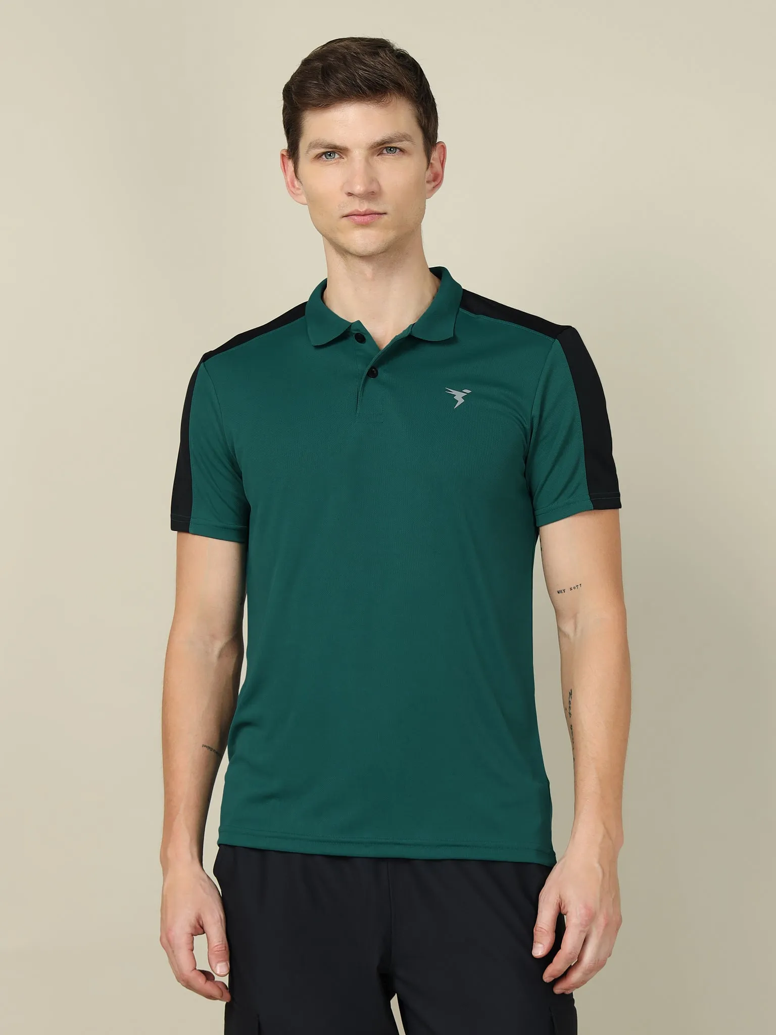 Men Colorblock Relax Fit Polo T-shirt with TECHNO COOL 