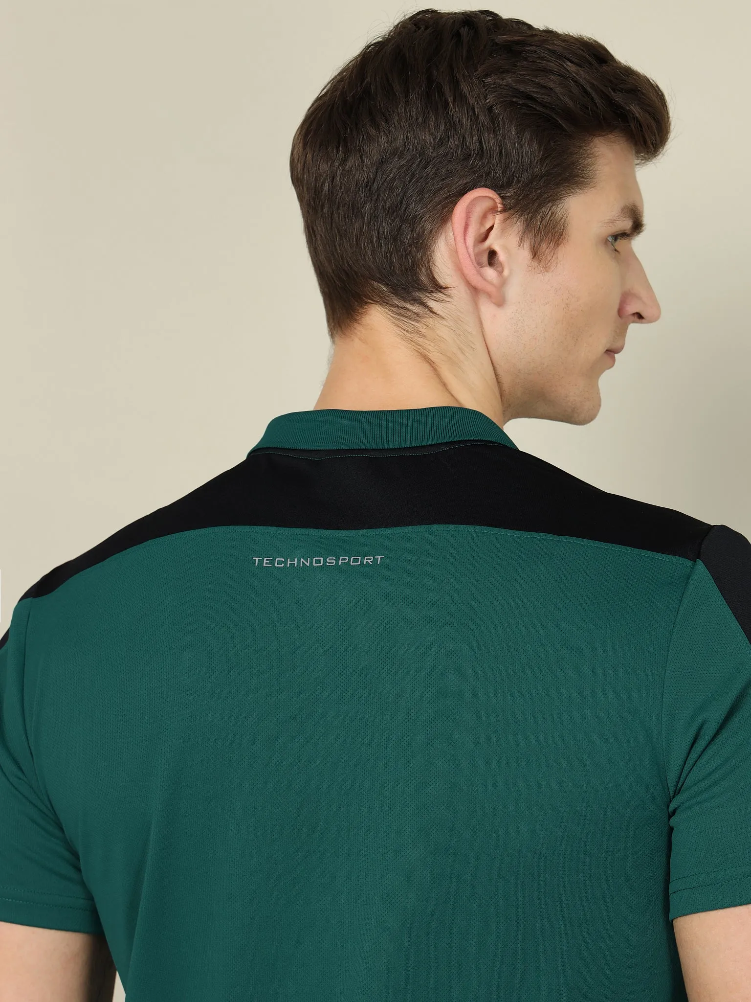Men Colorblock Relax Fit Polo T-shirt with TECHNO COOL 